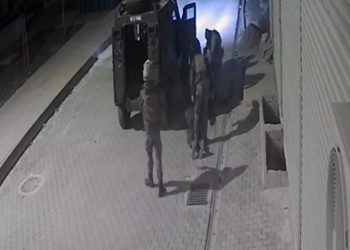 Nusaybin'de polis şiddeti: Yöresel kıyafet giyen iki genç darbedildi