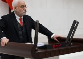 Oluç: AYM, Cumhur İttifakı'nın siyasi baskılarına boyun eğmiştir