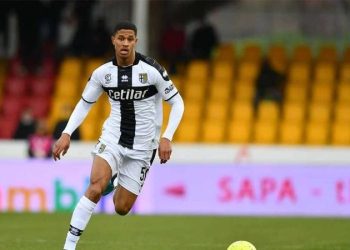 Oosterwolde adım adım Fenerbahçe'ye