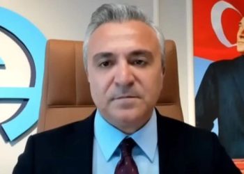 Özgür Erdursun'dan EYT uyarısı: Acil önlem alınmazsa yüzbinler SGK'lerin önünde kuyruk olur