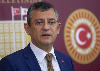Özgür Özel'den 'Anayasa teklifi' açıklaması: 'Yakışmayan bir mecaz'