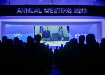 Özgür dünyanın düşünmek için kullandığı süreyi terör devleti öldürmek için kullanıyor