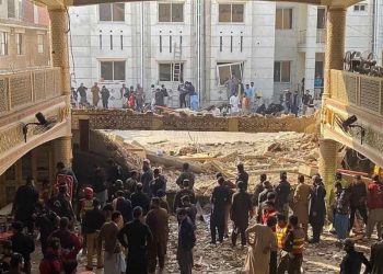 Pakistan’da camiye bombalı saldırı: Ölü sayısı 87’ye yükseldi
