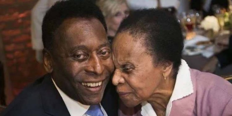 Pele'nin ölümüyle ilgili iddia: Annesi henüz bilmiyor