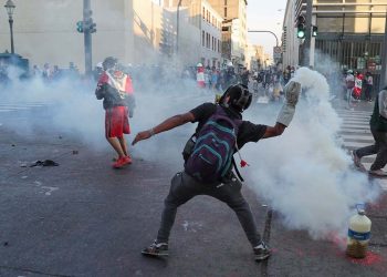 Peru'da Devlet Başkanı Boularte'nin azli için önerge hazırlandı