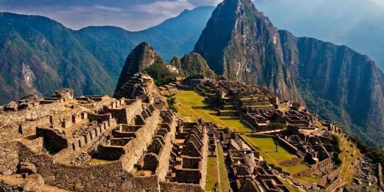Peru'da hükümet, süren protestolar nedeniyle Machu Picchu'yu süresiz olarak kapattı