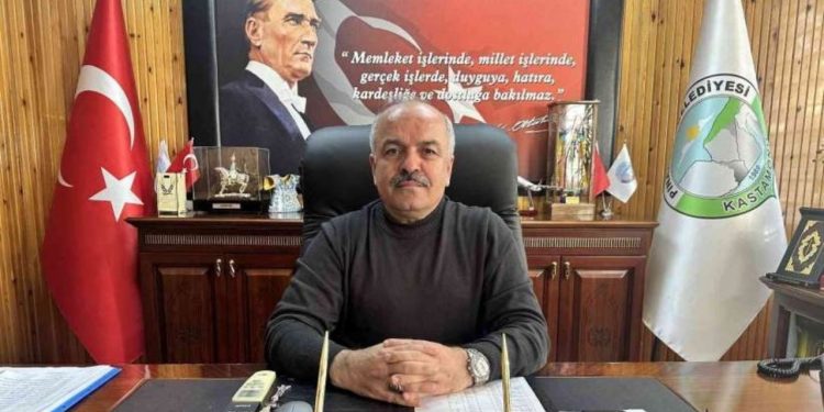 Pınarbaşı Belediye Başkanı'na tekmeli saldırı