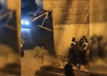 Polis şiddetiyle ilgili Diyarbakır Valiliği’nden açıklama: Orantısız güç kullanan iki polis açığa alındı