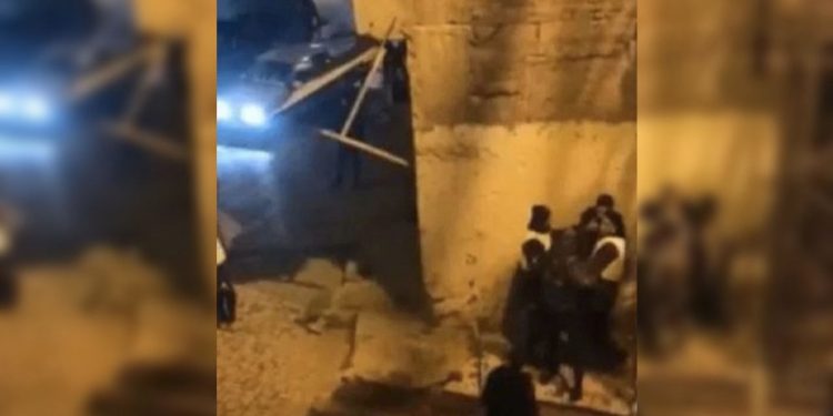 Polis şiddetiyle ilgili Diyarbakır Valiliği’nden açıklama: Orantısız güç kullanan iki polis açığa alındı