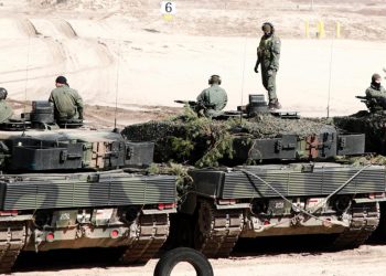 Polonya'dan Leopard tankları için Almanya'ya resmi başvuru