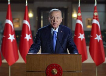 Popülist dünya lideri sayısı 20 yılın en düşük seviyesinde; Türkiye ve Polonya'da en etkili popülist rejimlerden ikisi bu sene düşebilir