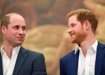 Prens Harry, abisi Prens William'ın kendisini dövdüğünü anlattı