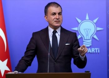 Roller değişti: CHP ‘asker siyasete karışmasın’ dedi, AKP tepki gösterdi