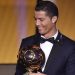 İngiltere Premier Lig ekibi Manchester United ile yollarını ayırarak Suudi Arabistan kulübü Al Nassr'a transfer olan Cristiano Ronaldo, 2013'te kazandığı Ballon d'Or ödülünü sattı. 600 bin euroya alıcı bulan ödülden gelen paranın, çocuklar için çalışan bir kuruma bağışlanacağı öğrenildi..