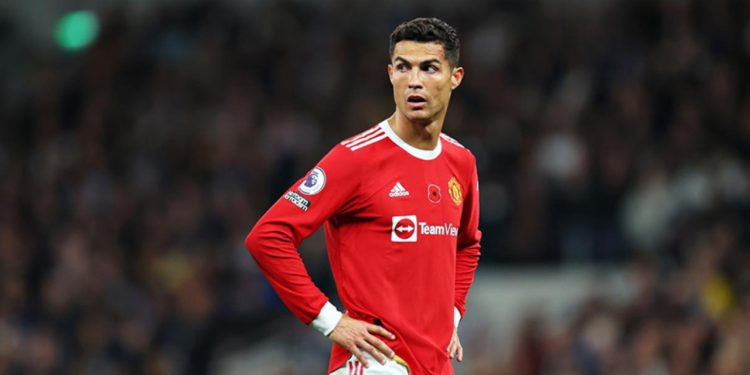 Ronaldo'yla ilgili dikkat çeken iddia: Beklediği telefon gelmeyince Al Nassr'a katılmış