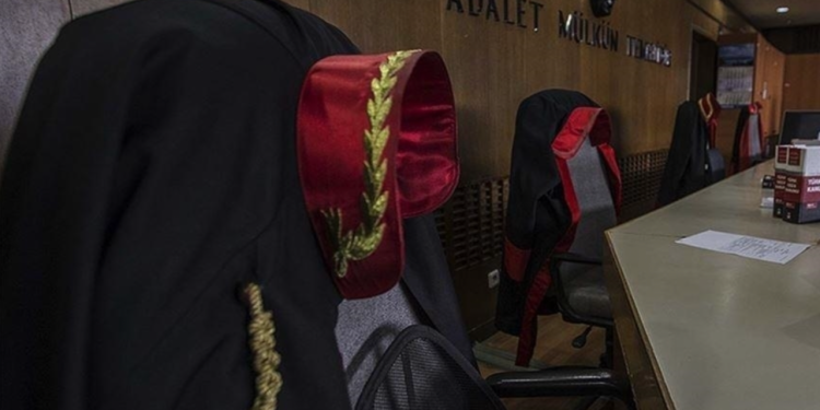 Rüşvetin ayrıntıları ortaya çıktı: Hakim, ödemeyi banknottaki şifreyle almış