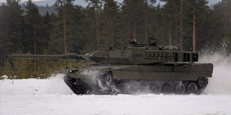 Rusya'dan Almanya'ya uyarı: 'Ukrayna'ya Leopard tankları gönderilmesi ilişkileri olumsuz etkiler'