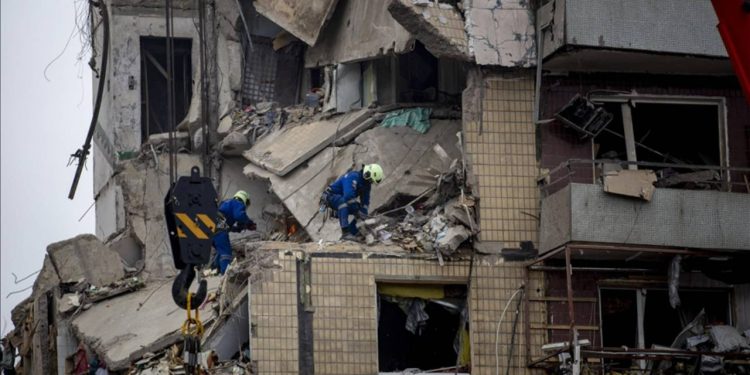 Rusya'nın Dnipro kentine füze saldırısında hayatını kaybeden sivillerin sayısı 36'ya yükseldi