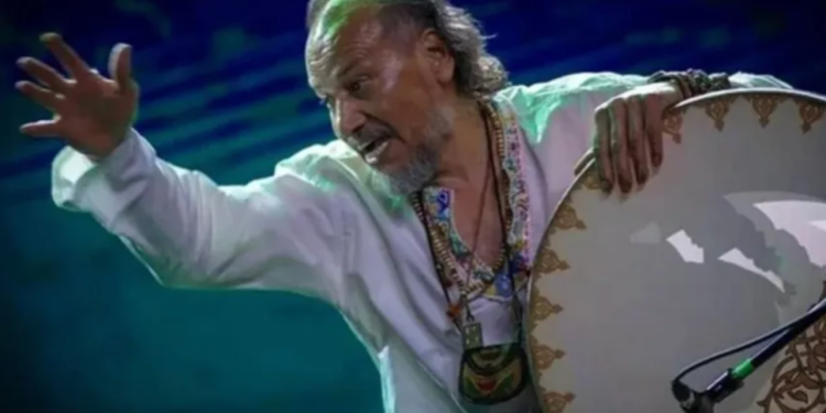 Sahnede kalp krizi geçiren müzisyen Berkant Çakıcı, hayatını kaybetti