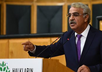 Sancar’dan Bahçeli’ye ‘kapatma’ yanıtı: Tonlarca kilit getirseniz hepsini açarız