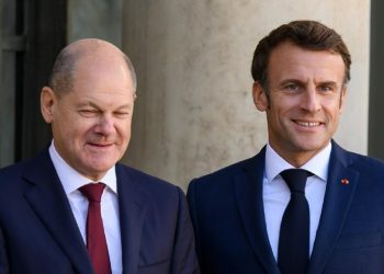 Scholz ve Macron ortak makale yazdı: Güçlü Avrupa için silahlı kuvvetlere daha fazla yatırım