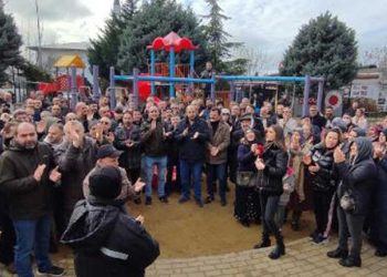 Site sakinleri yüzde 85 aidat zammına karşı eylem yaptı