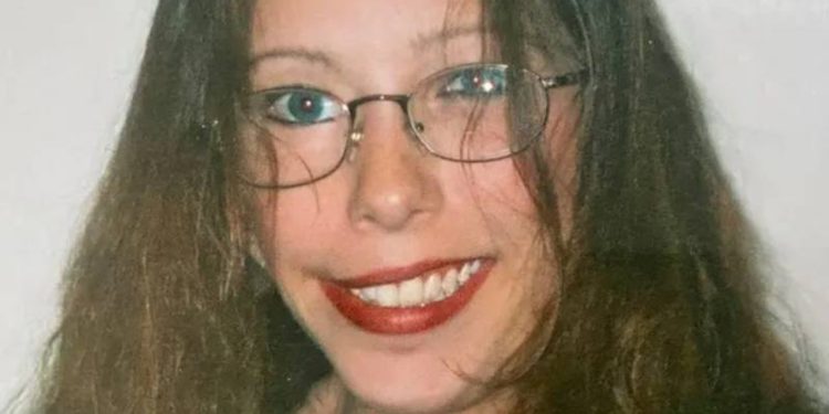 Şizofren kadın 4 yıl sonra dairesinde ölü bulundu: Günlüğüne son yazdıkları yürek burktu