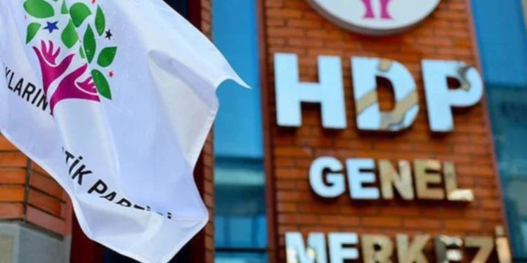 Somut delil istenmesinden iki gün sonra... HDP'ye kapatma davasında 'gizli tanık siparişi'