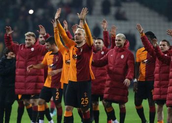 Spor yazarları Giresunspor - Galatasaray maçını yorumladı: “Rekordan rekora koşan Okan Buruk'u alkışlamaktan ellerim nasır tuttu”