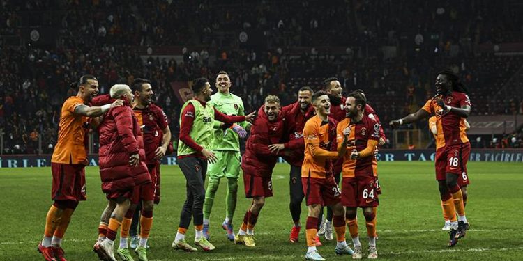 Süper Lig'in Türk oyuncuya en az şans veren takımı Galatasaray oldu