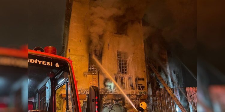 Surp Pırgiç Ermeni Kilisesi’nde yangın: 2 kişi öldü