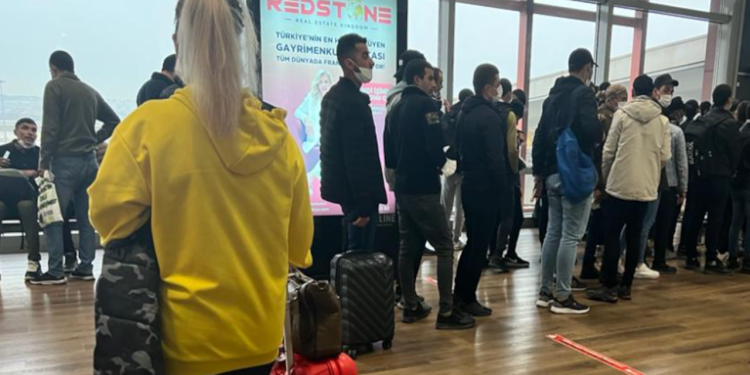 TÜİK: Seyahate çıkan arkadaş veya akraba evini tercih etti