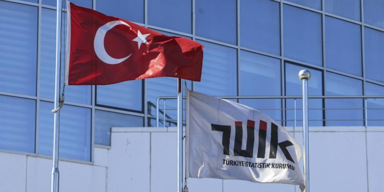 TÜİK'te büyüme rakamları sonrası Ulusal Hesaplar Daire Başkanı görevden alındı!