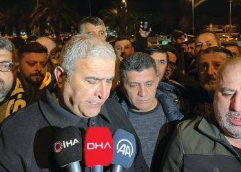 Taksiciler, öldürülen meslektaşları için toplandı