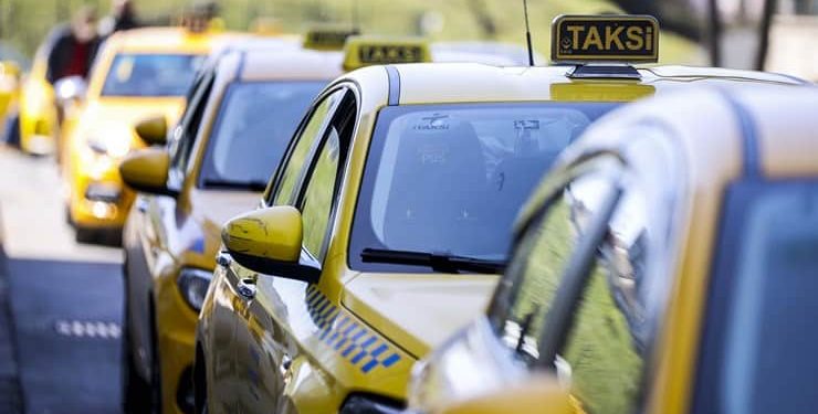 Taksilere tepe lambası teklifi: Boş, dolu veya rezerve yazacak