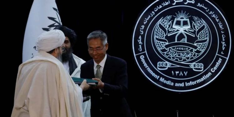 Taliban'a ilk dış yatırım: Çin, Afganistan'da petrol çıkaracak