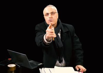 Tazminatsız işten atılan eski haber müdürü, Akit’teki ‘Fetö’ borsasını ifşa etti