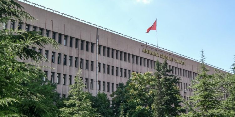 Türkiye: 2023’te hangi davalar seçimleri etkileyecek?