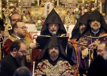 Türkiye Ermeni Patrikhanesi bir kişiyi aforoz etti