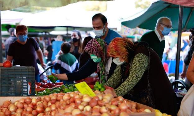Türkiye Ziraat Odaları Birliği (TZOB) Genel Başkanı Şemsi Bayraktar, 2022 yılı ve Aralık ayı üretici ile market arasındaki fiyat değişimlerine ilişkin açıklama yaptı.
