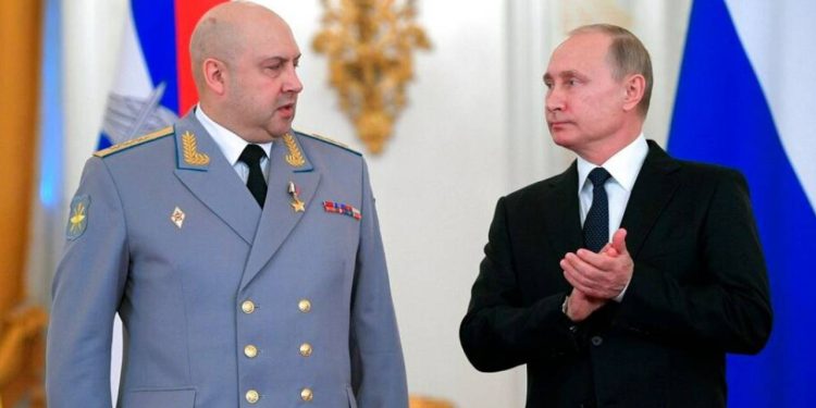 Ukrayna'daki Rus birliklerinin komutanı görevden alındı