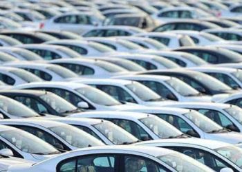 EBS Danışmanlık Genel Müdürü Erol Şahin, hükümetin sıfır otomobillerdeki matrah (vergiye tabi tutar) düzenlemesinin etkisinin bittiğini belirterek, otomobil fiyatlarında artış beklediğini söyledi.