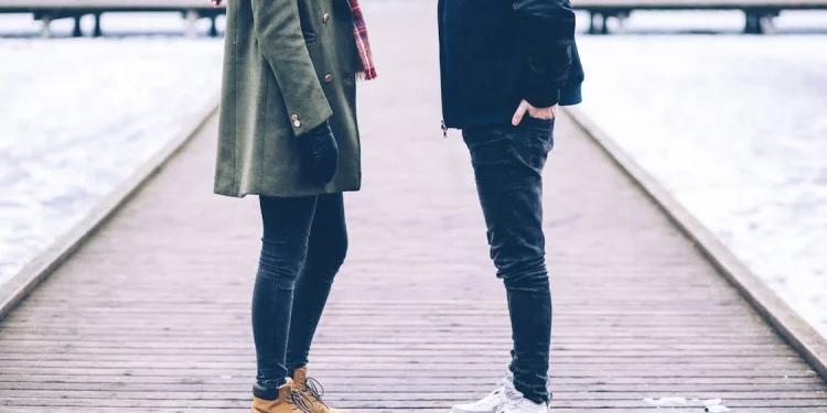 Uzmanı uyardı: Soğuk havalarda dar pantolon giymeyin