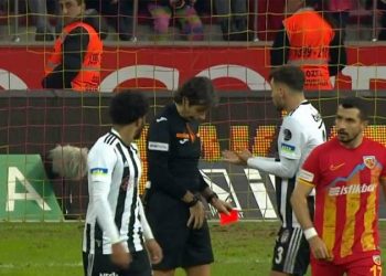 Valentin Rosier neden kırmızı kart gördü?