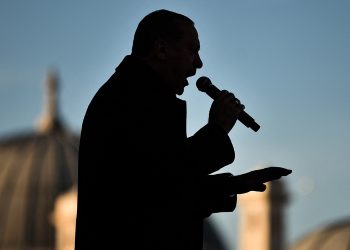 Valilik genelgesi ile kamu çalışanları Erdoğan mitingine çağrıldı