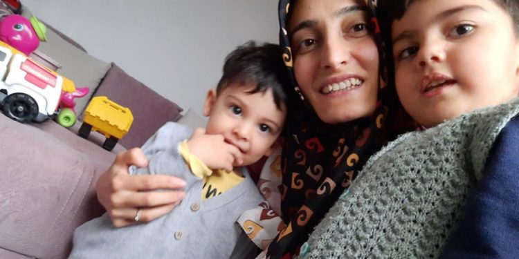 Vertigo hastası ev hanımı, 2 ve 4 yaşındaki iki çocuğuyla hapse atıldı