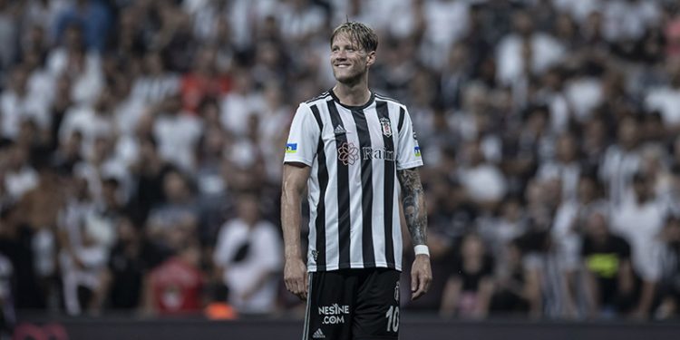 Weghorst'tan Beşiktaş taraftarına veda: Bana gerçek sevgiyi gösterdiniz