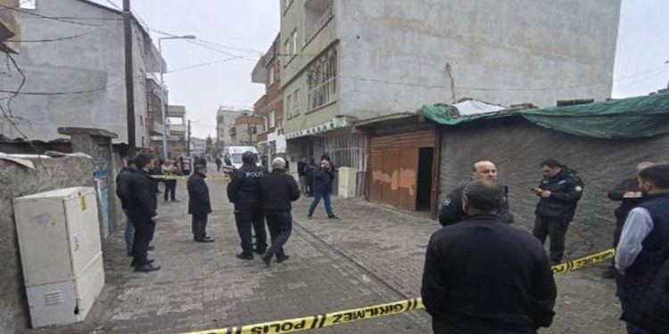 Yedi yaşındaki çocuk kömürlükte ölü bulundu
