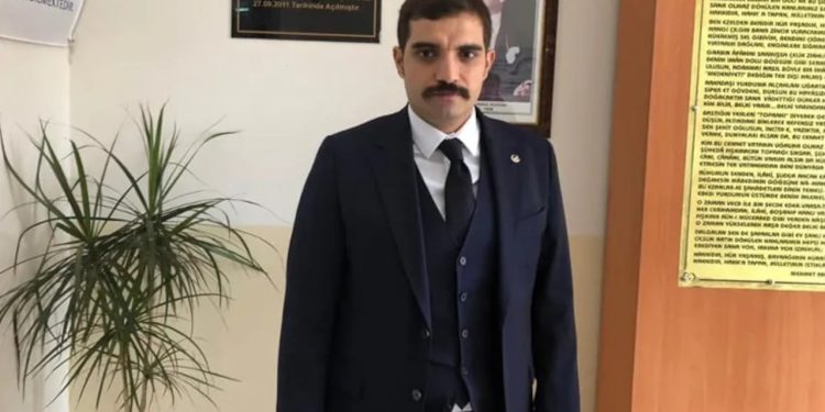 Yeniçağ yazarı: MHP'li Köktürk, eşinin hesabından şüphelilere para gönderdiği için gözaltında