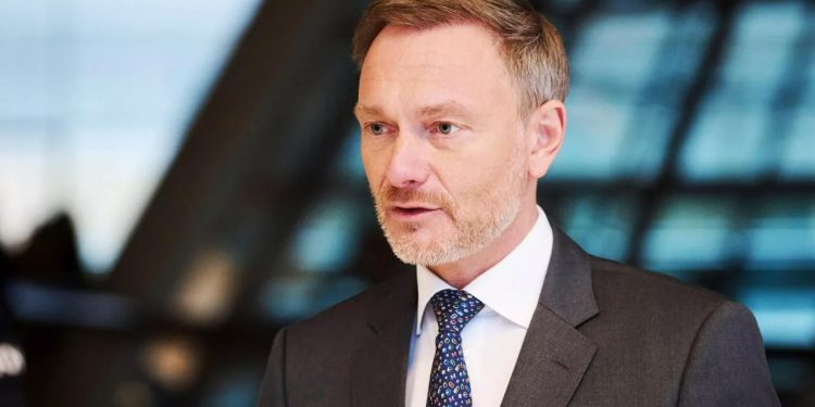 Yolsuzluk iddiası: Alman Maliye Bakanı yargının kıskacında